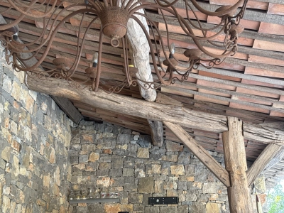 <br />
<b>Deprecated</b>:  htmlspecialchars(): Passing null to parameter #1 ($string) of type string is deprecated in <b>/home/u272898465/domains/webmize.fr/public_html/projets/wm-couverture/templates/galerie.php</b> on line <b>59</b><br />
